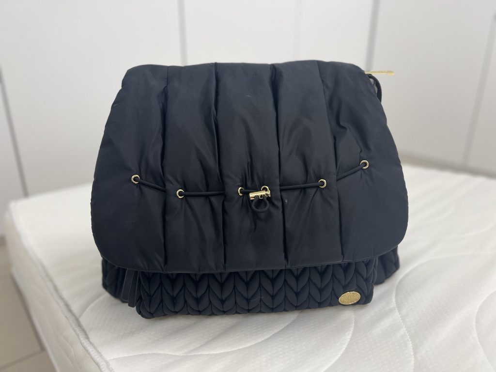 HAPP Levy Backpack Wickeltasche in Schwarz im Langzeittest